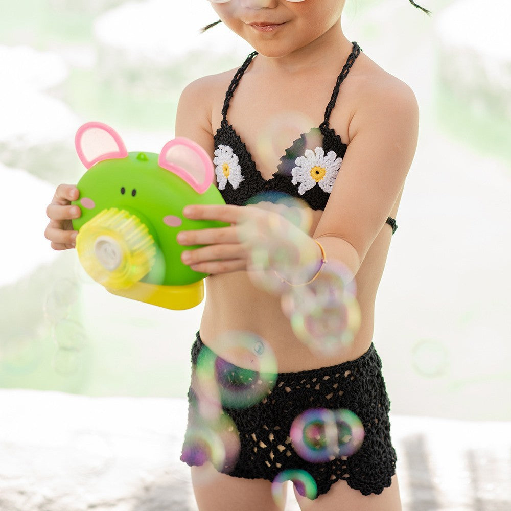 Dame hæklet bikini-sæt med florale applikationer og legende design Stilla