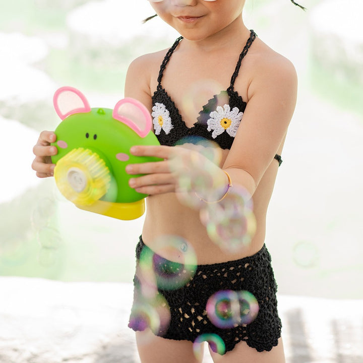Dame hæklet bikini-sæt med florale applikationer og legende design Stilla