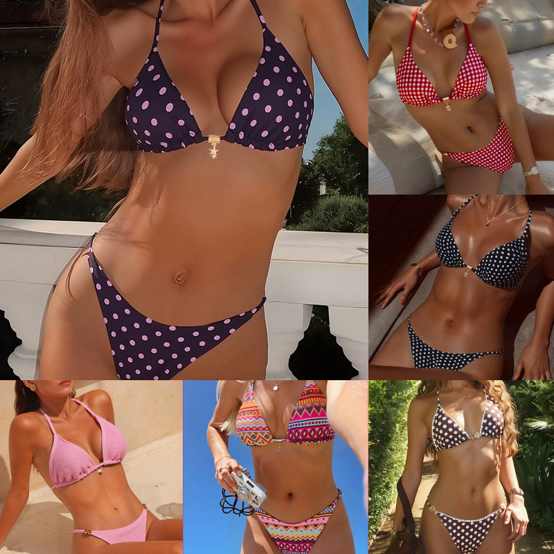 Dame Triangel-Bikini med moderigtige prikkedesign og gyldne lukkedetaljer Skovae