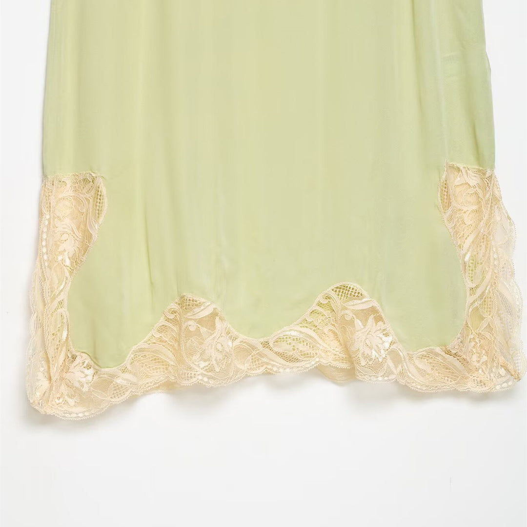 Dame natkjole med fin blonde Skovae