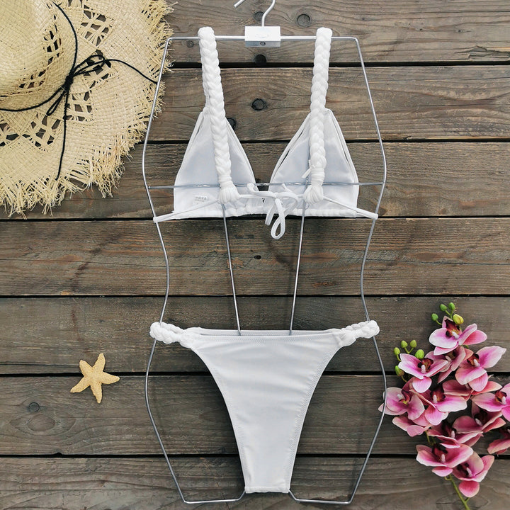 Dame bikini sæt med raffinerede ruffles detaljer og unikt stropdesign Stilla