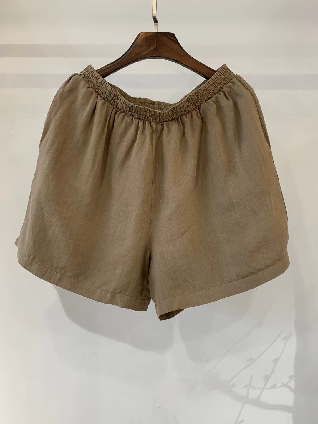 Femme Let Højtaljede Læder Shorts Stilla