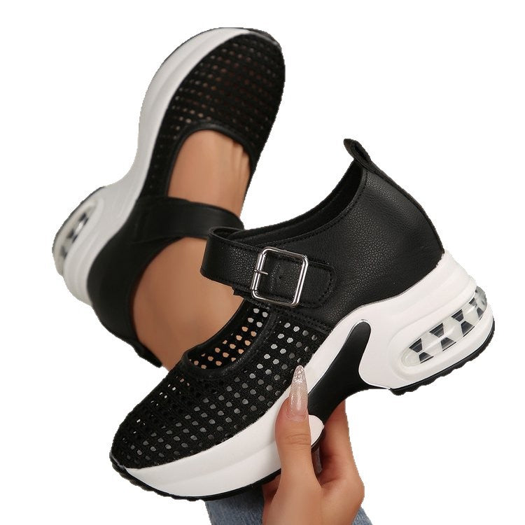 Dame nan Riemchen-sneaker i Mary-Jane-stil med synlig luftdæmpning og perforeret overmateriale Skovae