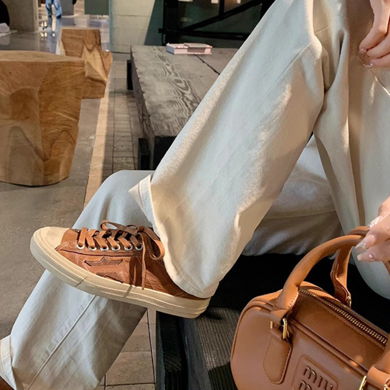 Dame Casual Sneakers i urban stil med høj kvalitet læderapplikationer og klassisk flair Stilla