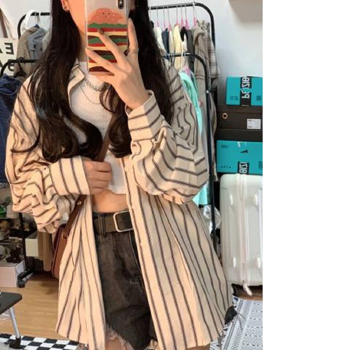 Kvinders stribede overshirt bluse i en afslappet pasform med oversized ærmer