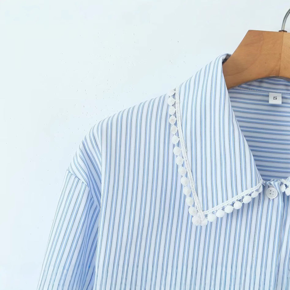 Kvindernes cropped bluse med elegante blonder detaljer Stilla