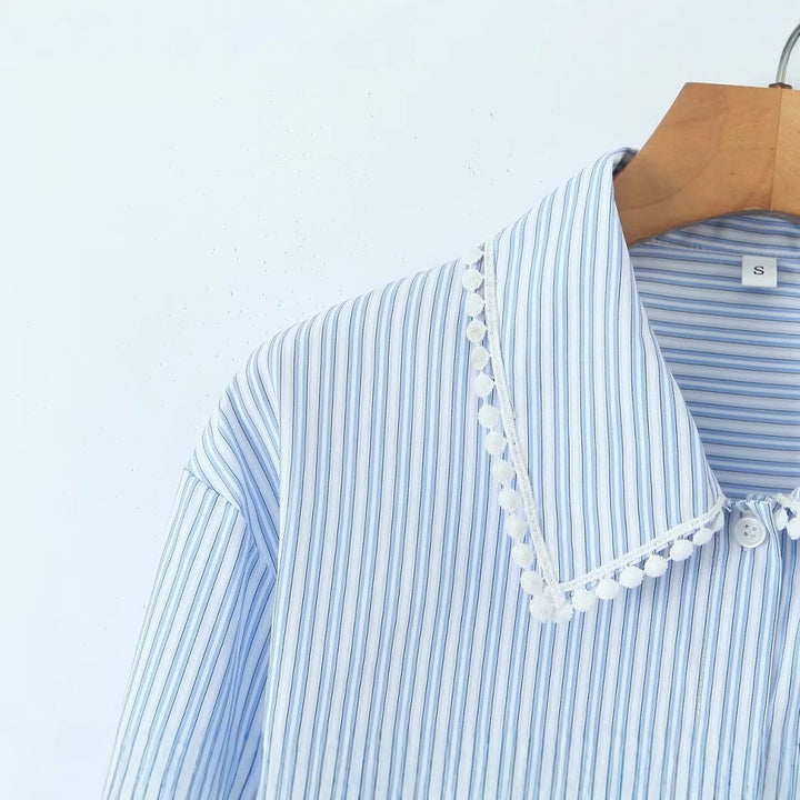 Kvindernes cropped bluse med elegante blonder detaljer Stilla