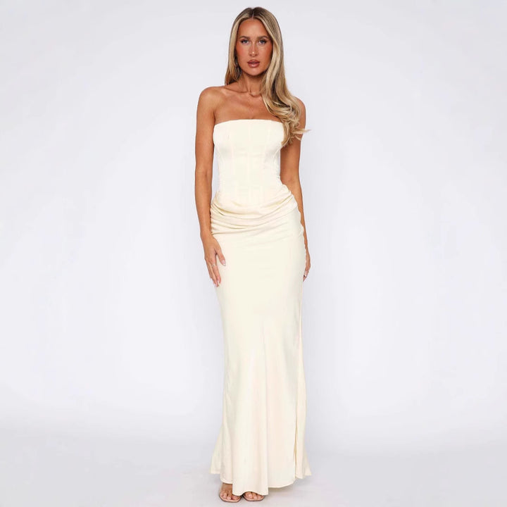 Dame elegant off-shoulder aftenkjole med raffineret flæsekanter Stilla