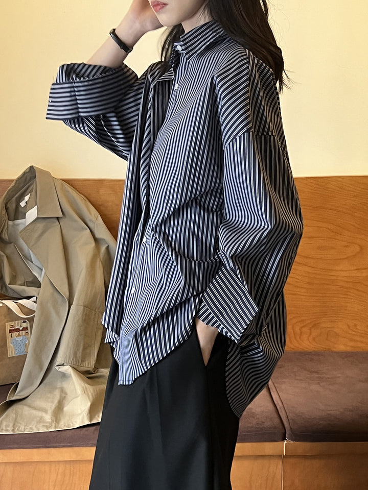 Dame stribet Oversize-bluse med afslappet snit og høj kvalitet bomulds materiale Stilla