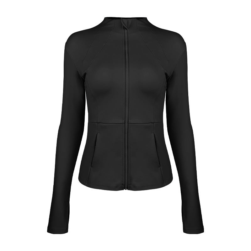Dame sporty funktionel jakke med elegant snit og praktiske lynlåslommer Stilla