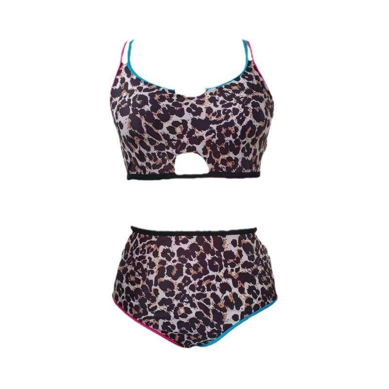 Dame Højt skåret trekant bikini med moderne dyreprint og sporty design Skovae