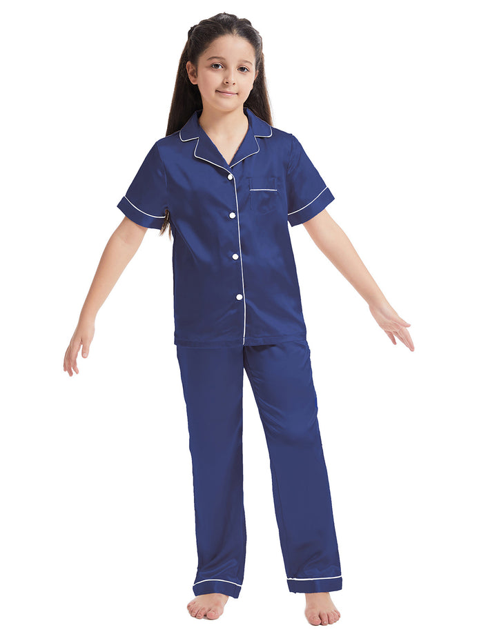 Dame pyjamasæt i luksuriøs satin med elegante syninger Stilla