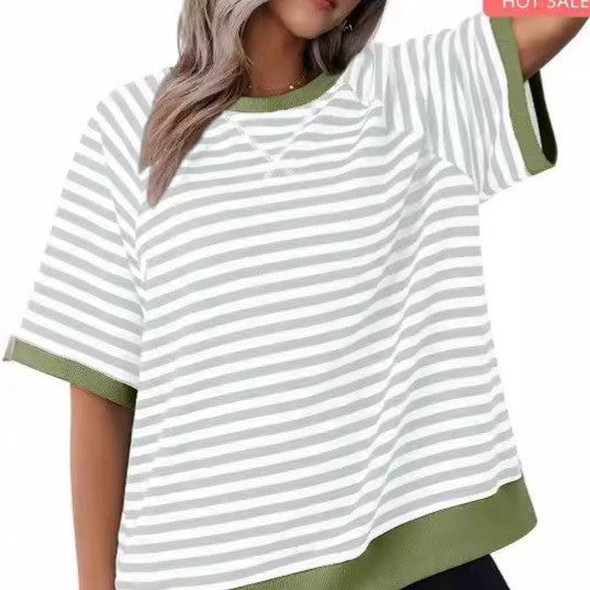 Dame afslappet stribet T-shirt med oversized snit og kontrasterende ribkanter Stiila