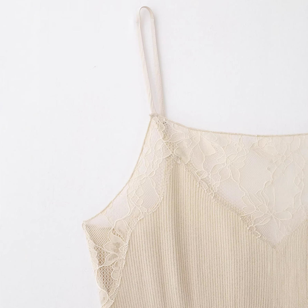 Dame Spids-Camisole med fin ribstruktur og justerbare spaghetti-stropper Skovae