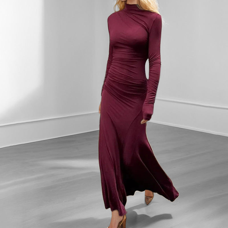 Kvindernes Maxi Kjole med Lange Ærmer og Figurvenlig Snit samt Elegant Turtleneck Stilla