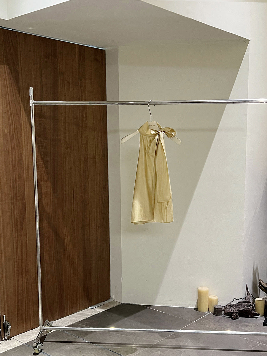 Damer elegant Minikjole med raffineret sløjfedetalje og kvalitets satin-udseende Stilla