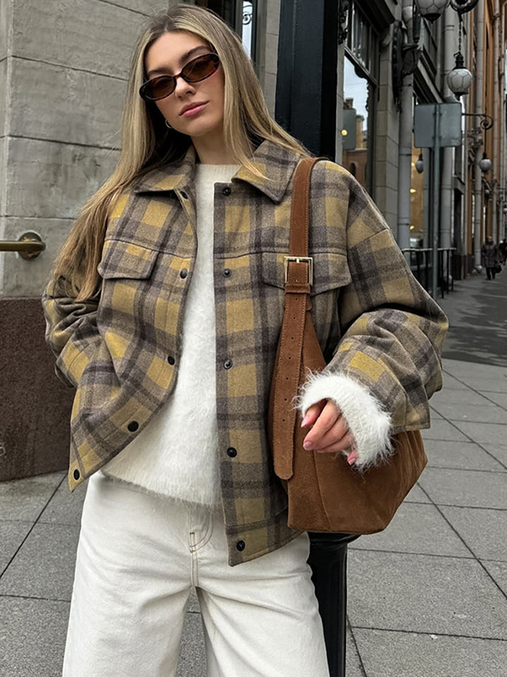 Dame checket Overshirtjakke med blødt foret indre og praktiske lommer Stilla
