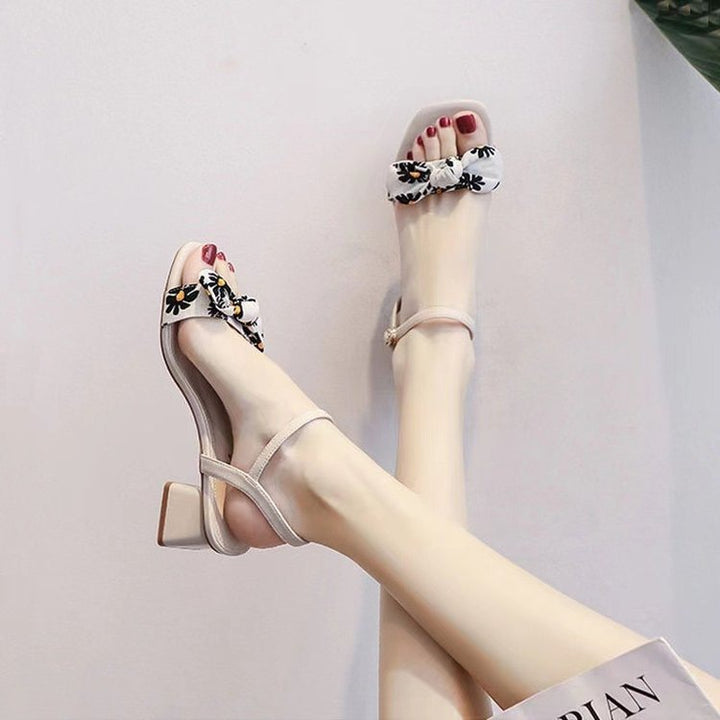 Dame blokhæle sandaler med floral sløjfe-design og behageligt fodseng Stilla