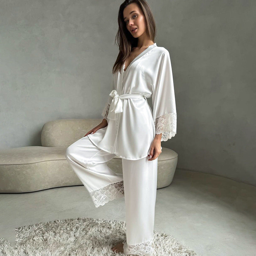 Dame Satin-nattøj-sæt med elegante spidsdetaljer Stilla