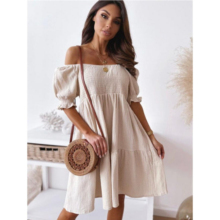 Off-Shoulder-Minikjole med flæser til kvinder Stilla