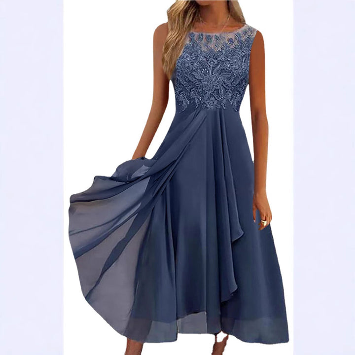 Damernes ærmeløse chiffon midikjole med broderet illusionsspitze, skibudskæring og lagdelt skørt Skovae