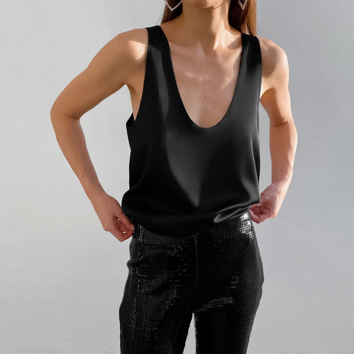 Dame Luxus Satin Top med dyb V-hals Stilla
