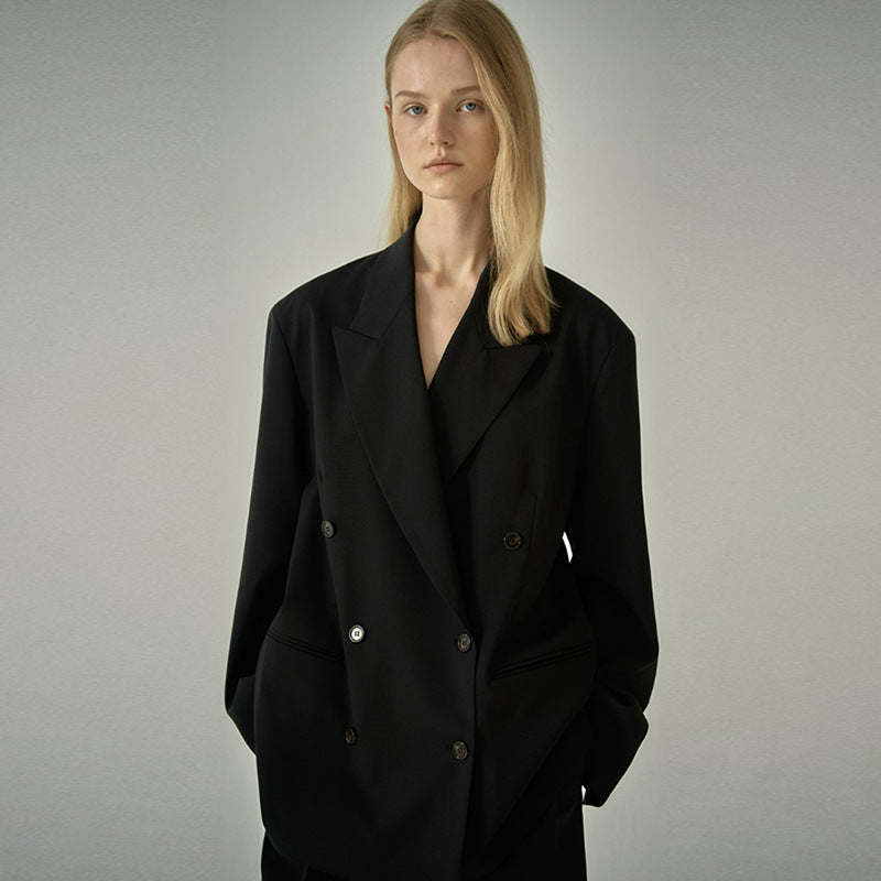 Dame Oversized Blazer med moderne snit og eksklusive knapdetaljer Stilla