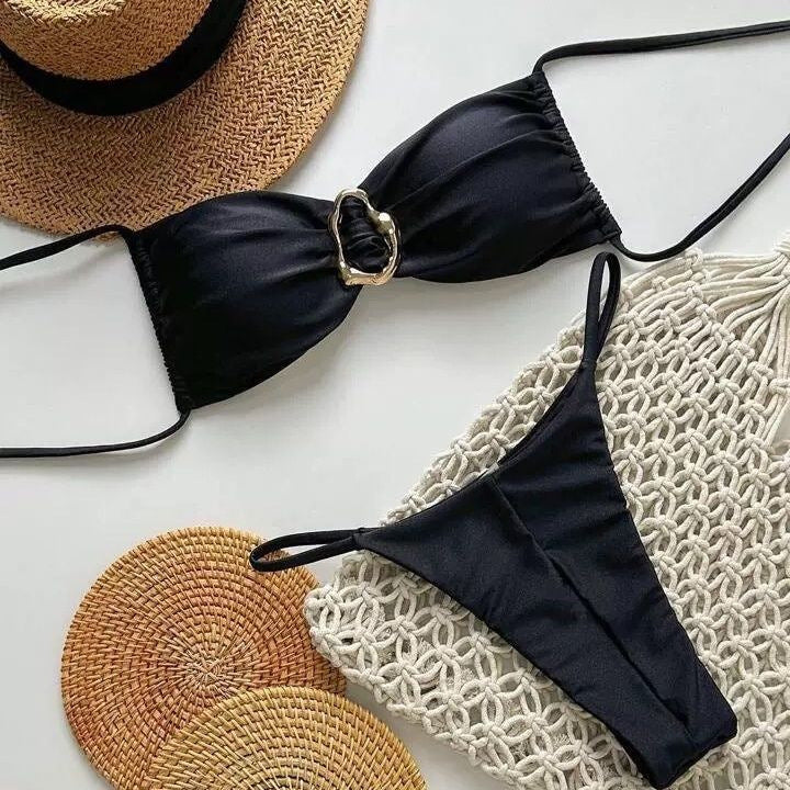 Dame Bikinier med dekorativt tilbehør Skovae