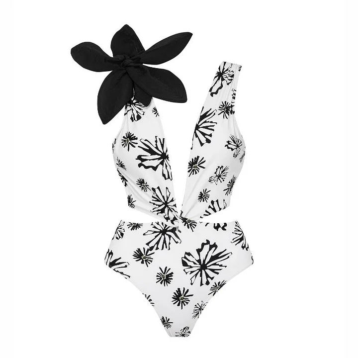 Dame Bikiniset med særlig blomsterdekoration og lang omslagsskjørt Skovae