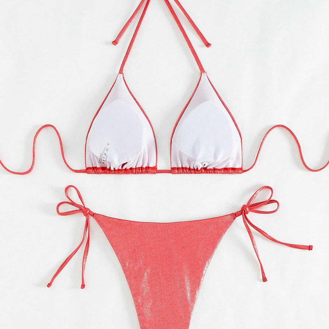 Dame Triangel-Bikini med glinsende overflade og justerbare snore Stilla