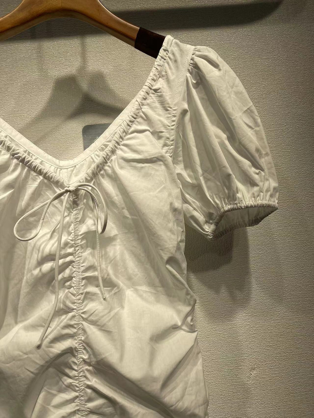 Dame Minikjole med puffærmer og raffineret drawstring-detalje Stilla