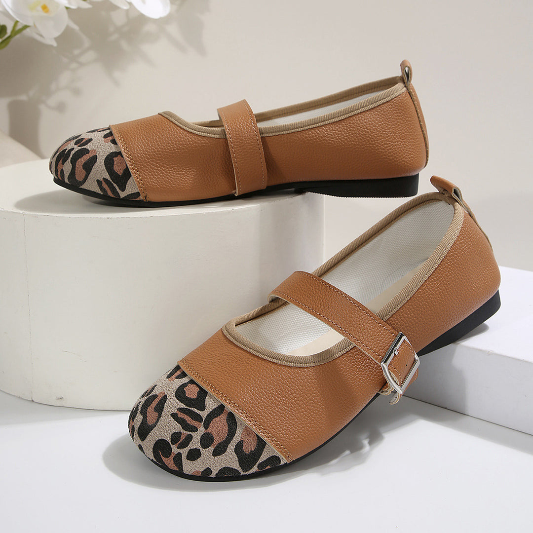 Dame Ballerina-sko med elegant leopardprint og justerbar rem Stilla