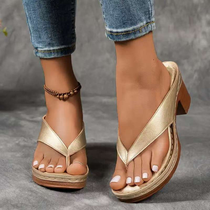 Dame Wedge-sandaler med ergonomisk sål og moderigtige remdesign Stilla