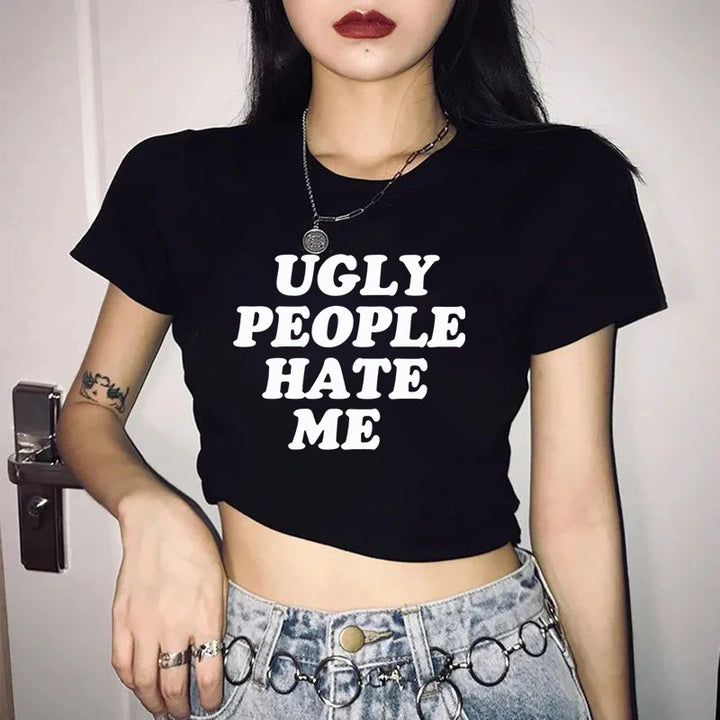 Damer Crop-T-Shirt med legende kirsebærmotiv og elegant sløjfeprint Skovae
