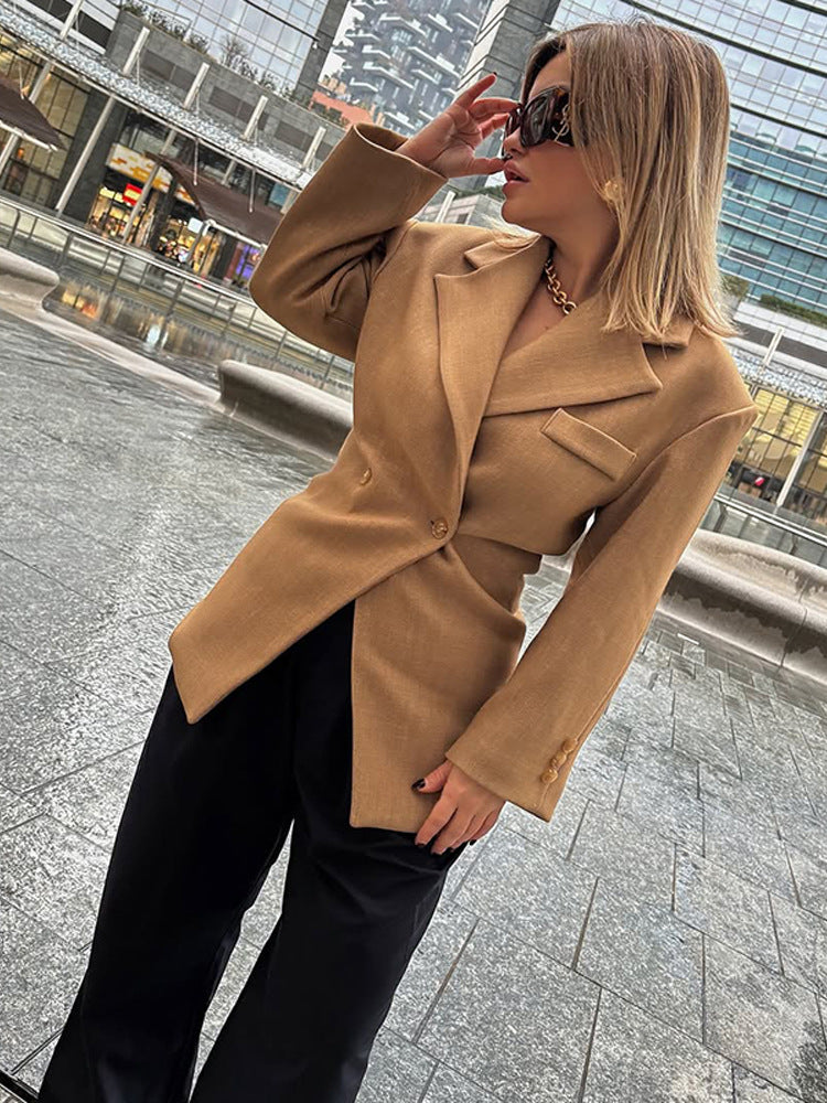 Dame Elegant oversized Blazerjakke med knapdetaljer og moderne silhuet Stilla
