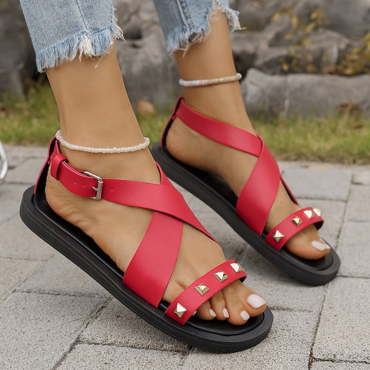Dame mode Riemchen-sandaler med elegant nitte-detalje og justerbart remsystem Stilla
