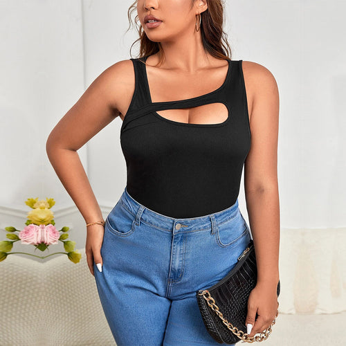 Dame figurtilpasset body med asymmetrisk cut-out og ribstruktur Stilla