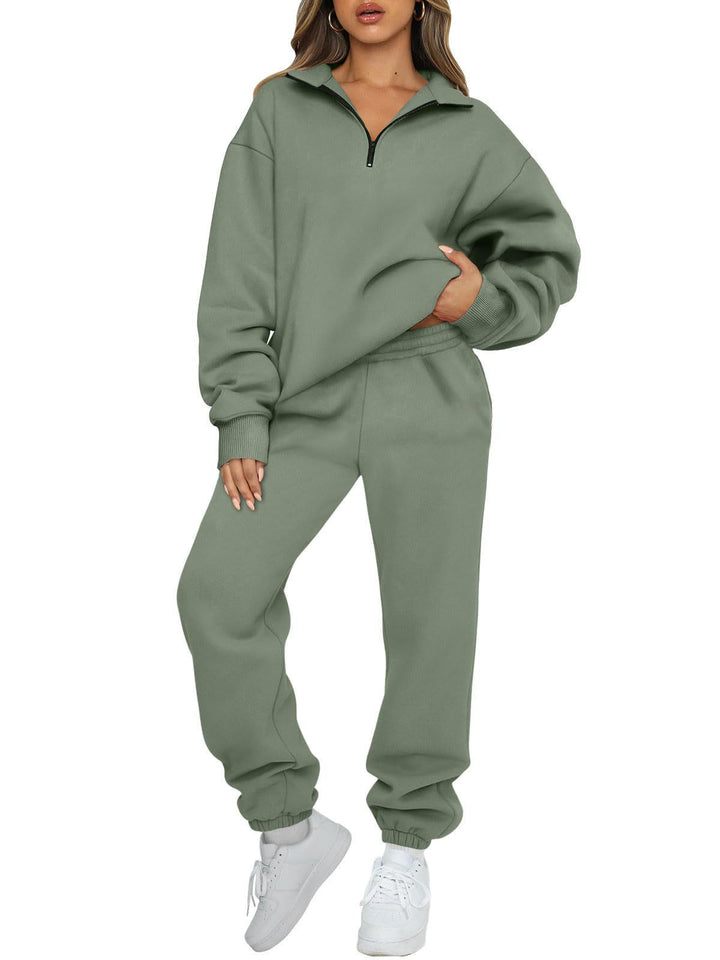 Kvindernes komfortable sæt med sweatpants med moderne ståkrave og kengurulomme Skovae