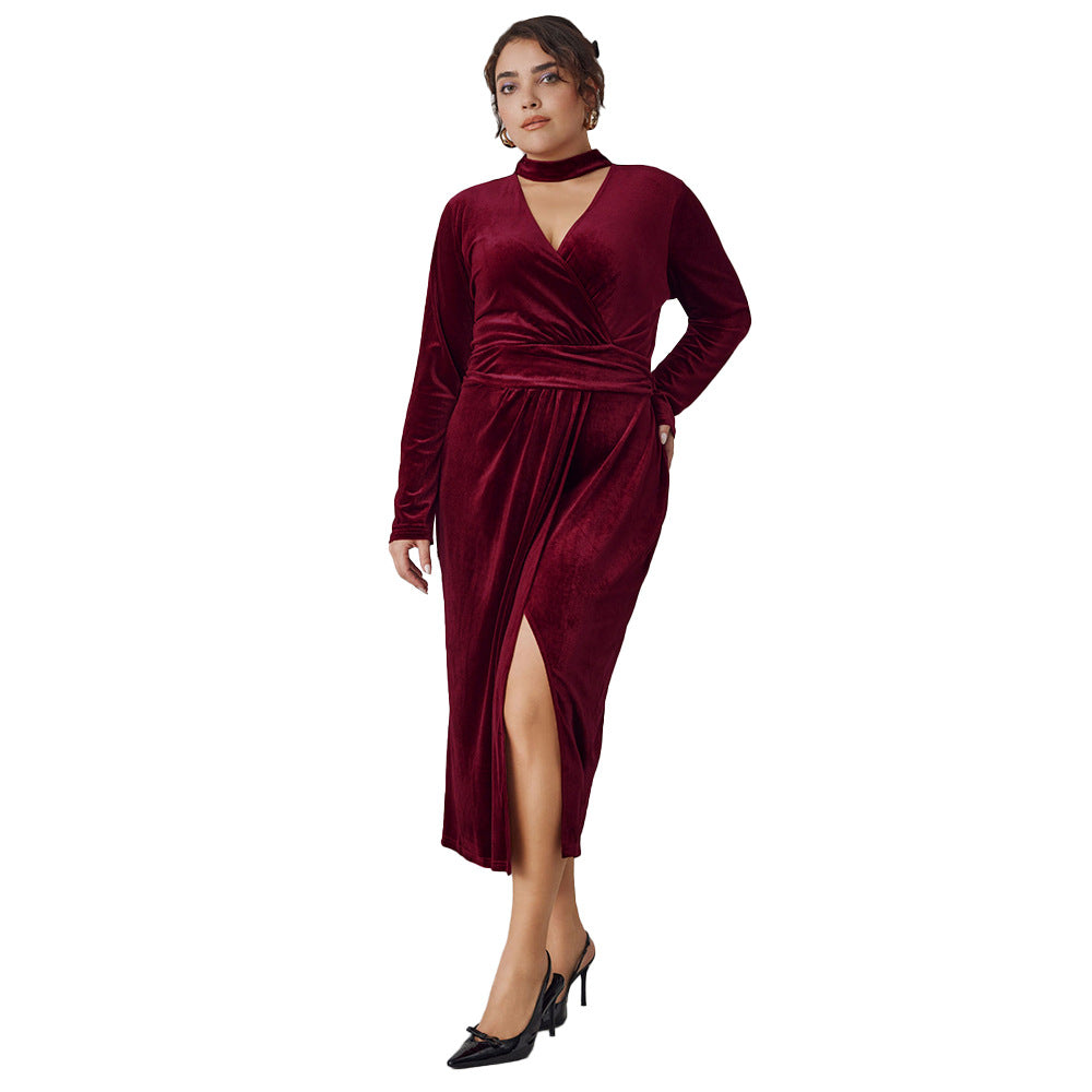 Dame Maxi-kjole med elegant omslagdesign og smuk slidse Stilla