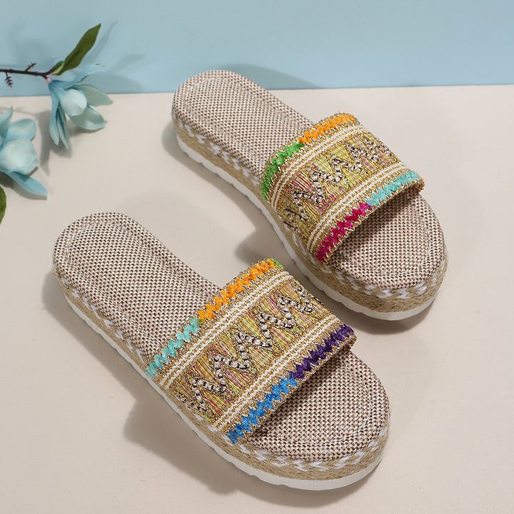 Dame platform-sandaler med flettet detaljer og skridsikker sål Stilla