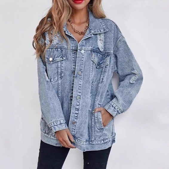 Kvindernes oversized denimjakke med fashionable revnede detaljer Stilla