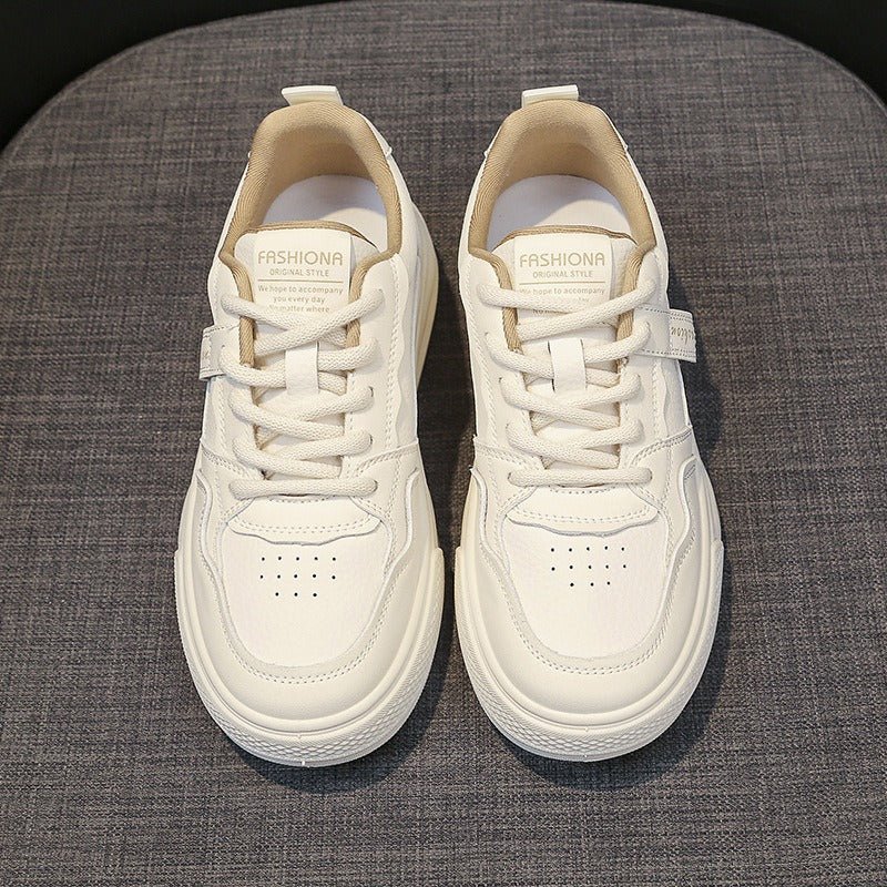 Dame Mode Sneakers i Sport-Chic-Design Stilla