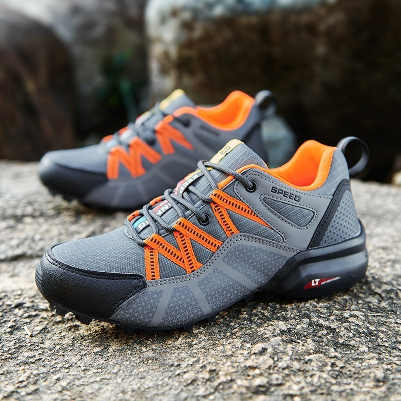 Herren nan robust Trailrunning- og Outdoor-sneakers med grepvennlig multiterræn-profil sål, forstærket tåhætte og bungee-snøring Skovae