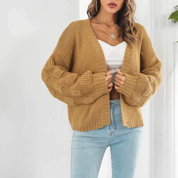 Femme Chunky-strik-cardigan med unikke strukturerede ærmer Stilla