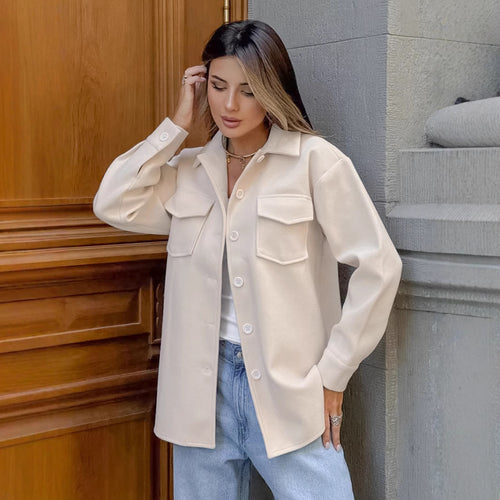 Dame Oversized Skjorteblazer med praktiske brystlommer og knapbare design Stilla