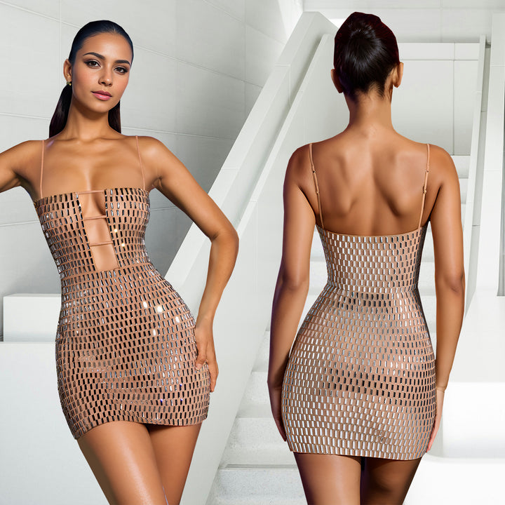 Dame Style-statement minikjole med eksklusive cut-out-detaljer og unikt geometrisk mønster Stilla