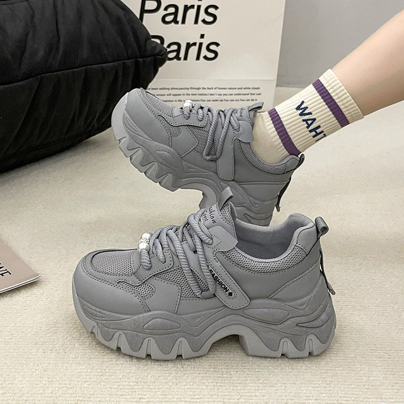 Dame Chunky Sneakers med fashionable perledetaljer og åndbart mesh-overflade Stilla
