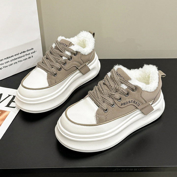 Dame behagelige sneakers med blødt for og plateau sål Stilla