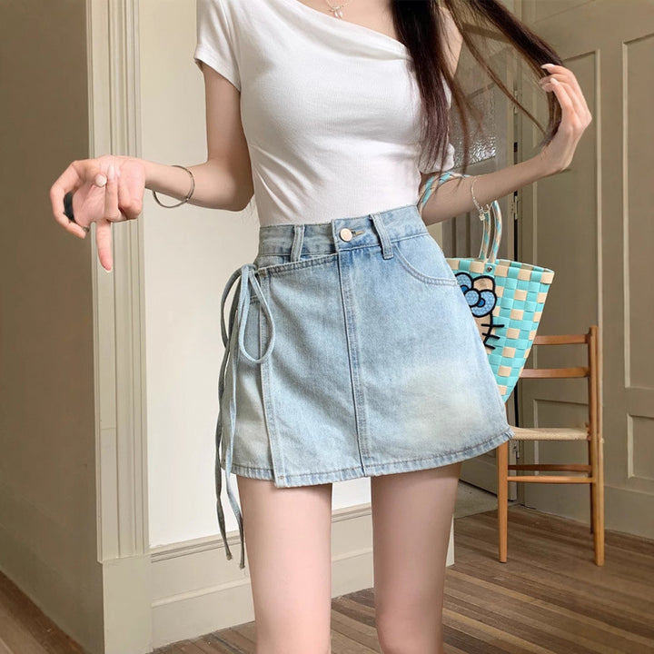 Dame High-Waisted Denim Miniskørt med justerbar sidelacing Stilla