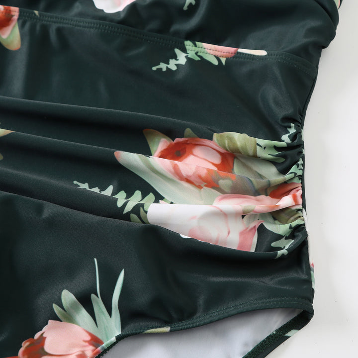 Dame Floral Sportbadedragt med halterneck design og figursyet snit Stilla